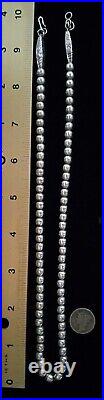 Vintage Navajo Pearls Bench Made Native American. 925 Sterling Silver Necklace