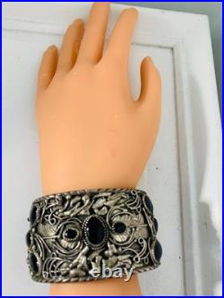 Vintage Navajo Silver cuff bracelet 8 inch Onyx, Eagles, signed Guerra Vintage Navajo Silver cuff bracelet 8 inch Onyx, Eagles, signed Guerra