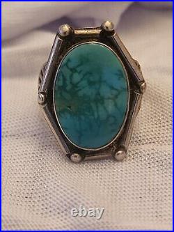 Vintage Navajo silver and turquoise ring with Fan Band Detail