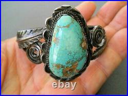 Vintage Southwestern Native American Navajo Turquoise Sterling Silver Bracelet