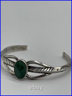 Vtg Native American Sterling Silver Turquoise Stamped Carinated Cuff Bracelet