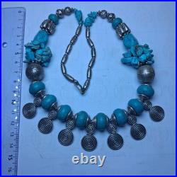 Vtg Native American beautiful Bead Turquoise silver Necklace unisex Vtg Native American beautiful Bead Turquoise silver Necklace unisex